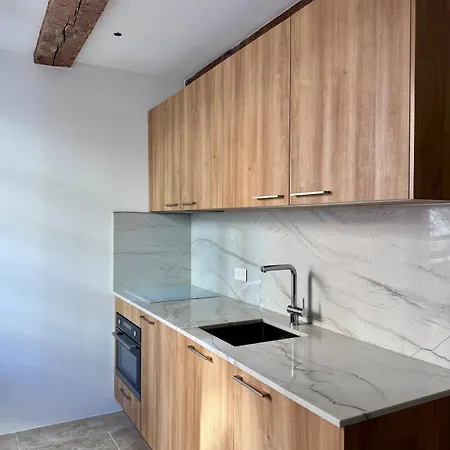 Magnifique De 2pieces Centre A 200m De La Apartment